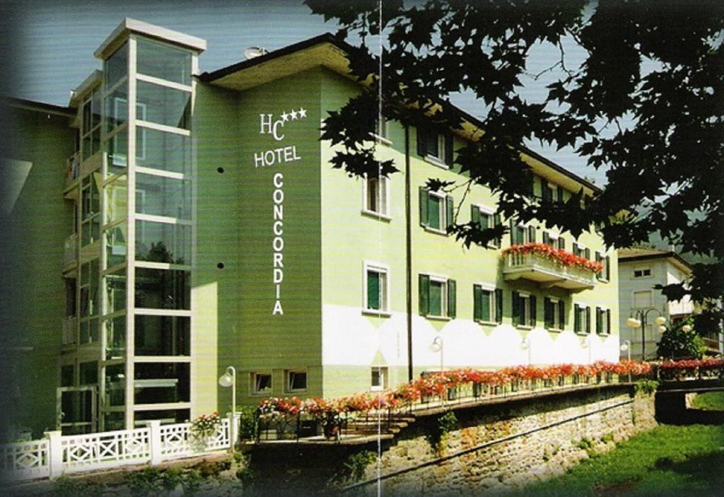 Hotel Concordia Levico Terme Kültér fotó
