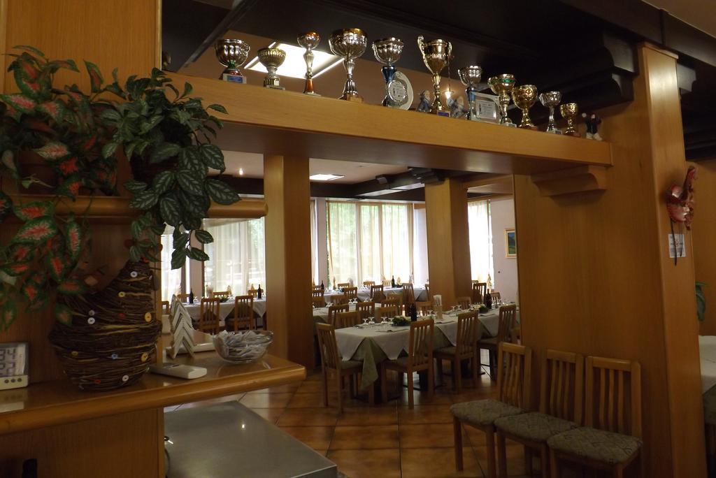 Hotel Concordia Levico Terme Kültér fotó