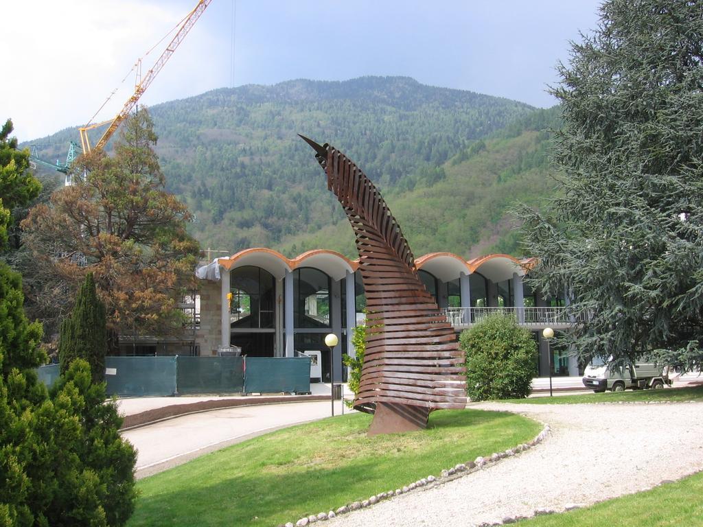 Hotel Concordia Levico Terme Kültér fotó
