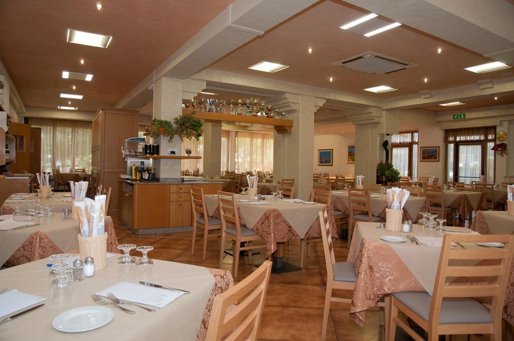 Hotel Concordia Levico Terme Kültér fotó