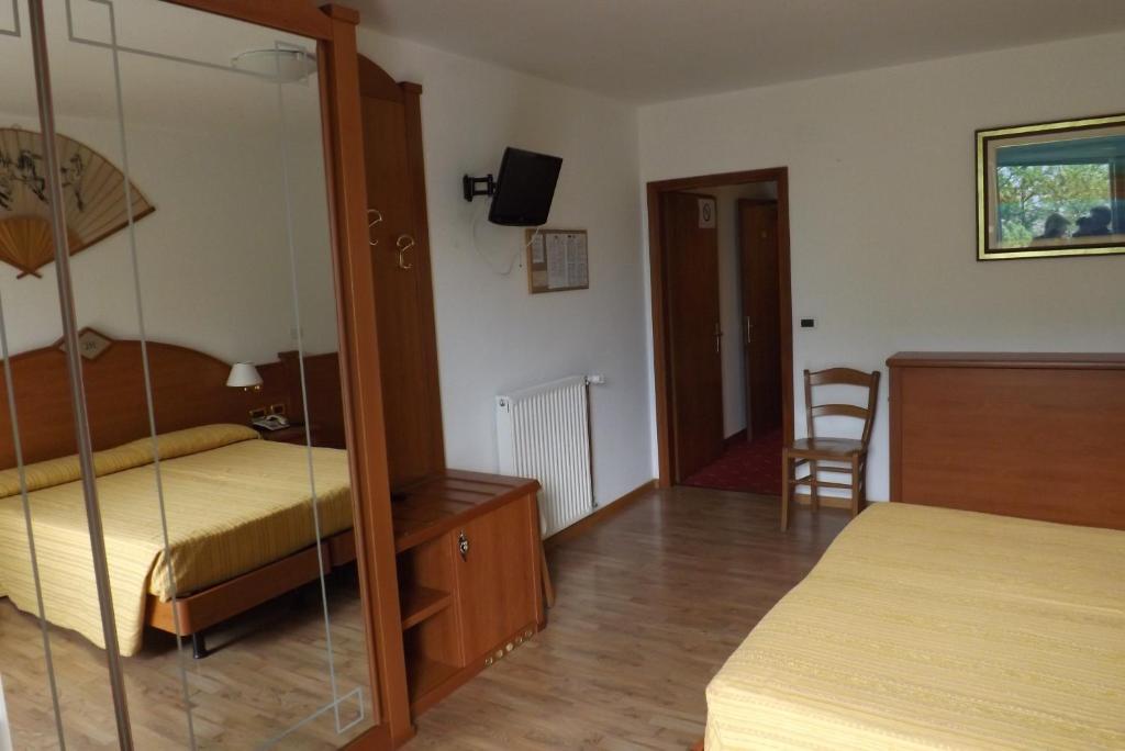 Hotel Concordia Levico Terme Kültér fotó